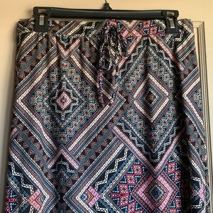 Long pattern skirt